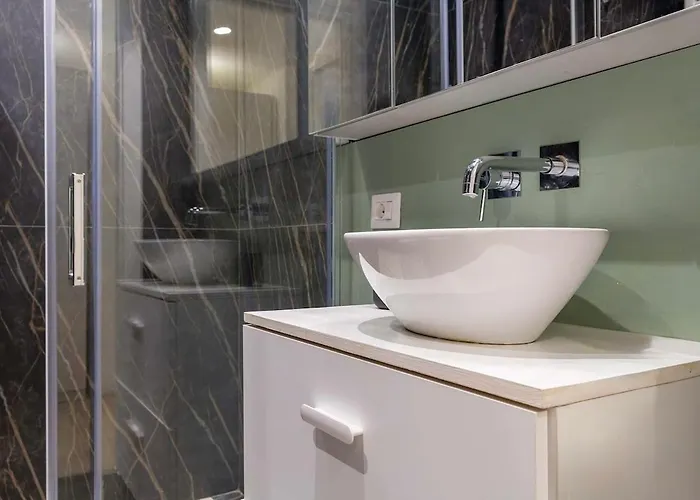 Luxurious Designer - Station Mediolan