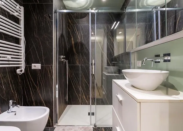 Luxurious Designer - Station Apartament